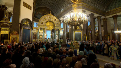 В Казанском кафедральном соборе отметили День народного единства торжественным богослужением