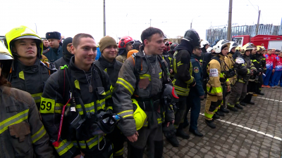 В Петербурге проходит международный турнир спасателей «Вертикальный вызов»