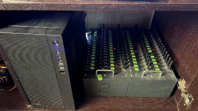 В квартире жителя Ленобласти нашли узел связи украинских мошенников