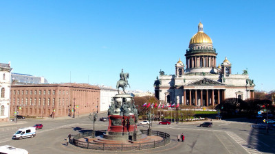 Александр Беглов поздравил Адмиралтейский район с 321-й годовщиной со дня основания