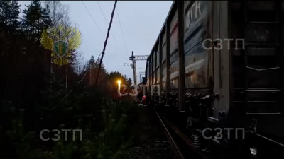 Прокуратура начала проверку на месте схода вагонов с щебнем на станции Янега в Ленобласти