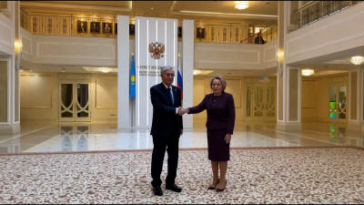 Токаев прибыл в Совет Федерации