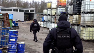 Рейд с дронами под Петербургом: нелегалов нашли на заводе с фальшивыми патентами