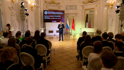 Петербургских школьников познакомили с избирательной системой