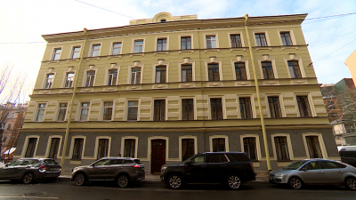 В Петербурге восстановили декор доходного дома архитектора фон Пирвица