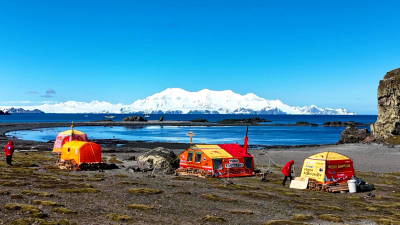 Федор Конюхов открыл первую одиночную станцию в Антарктиде