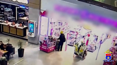 В «Пулково» задержали мужчину, укравшего чемодан и бьюти-кейс из магазина