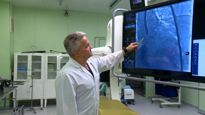 В Мариинской больнице выполнили первые операции, резко снижающие риск инсульта