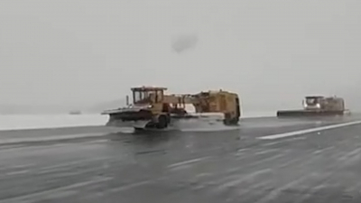 Аэропорт Пулково работает в штатном режиме, несмотря на снегопад