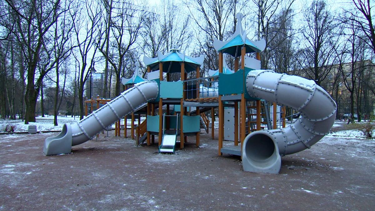 Александр Беглов: В 2026 году муниципальные образования Петербурга обустроят 280 детских и спортивных площадок – вчетверо больше, чем годом ранее - tvspb.ru