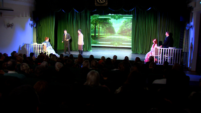 В Малом зале Екатерининского собрания представили «Бешеные деньги» Островского