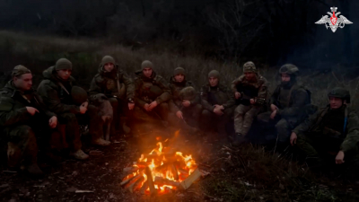 «Каждая победа — с твоей любовью в сердце»: бойцы ВС РФ из зоны СВО передали поздравления своим мамам