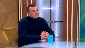 От грузовика до самолёта. Новые рекорды петербургского силача