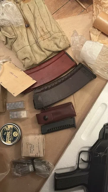 Пенсионерка из Кронштадта наткнулась на боевой арсенал в квартире супруга - tvspb.ru