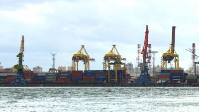 Грузооборот морских портов России сократился на 1,5% за 10 месяцев 2025 года
