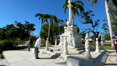 Александр Беглов почтил память национальных героев Кубы, захороненных на мемориальном кладбище в Сантьяго-де-Куба