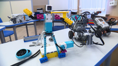 В школе № 416 открыли центр творческих инициатив «Лампочка»