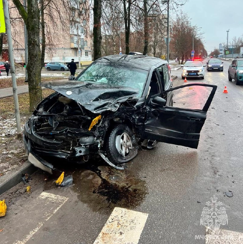 В Киришском районе пожарные ликвидировали последствия ДТП - tvspb.ru