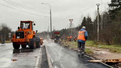 В Ломоносове появился новый тротуар, соединяющий улицы Связи и Федюнинского