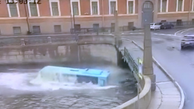 Главу автоколонны, автобус которой упал в Мойку, отправили в колонию