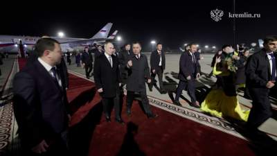 Владимир Путин прибыл в Бишкек с трехдневным государственным визитом