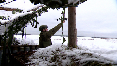 Как проходят подготовку операторы дронов, показали в учебном центре Ленинградского военного округа