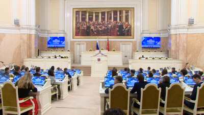 Первый всероссийский форум молодых парламентариев стартовал в Петербурге