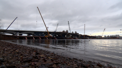 Александр Беглов: Возведение Большого Смоленского моста идет с опережением графика