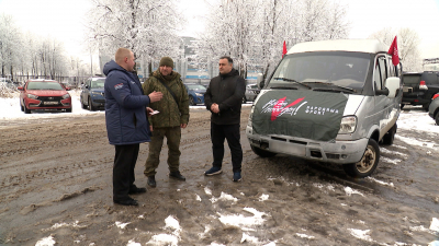 Петербургское отделение «Народного фронта» передало автомобиль в зону СВО