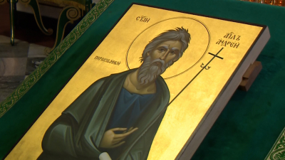 Икону, которую подарят Мариуполю, освятили в Исаакиевском соборе