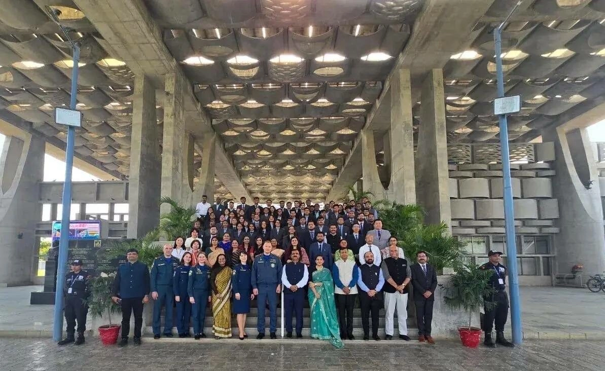 Представители МЧС России поделились опытом со студентами индийского вуза - tvspb.ru