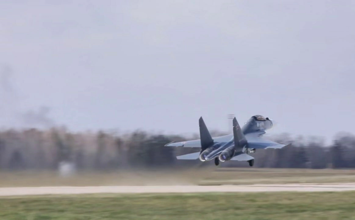 «Ростех» передал ВС РФ новую партию модернизированных истребителей Су-30СМ2 - tvspb.ru