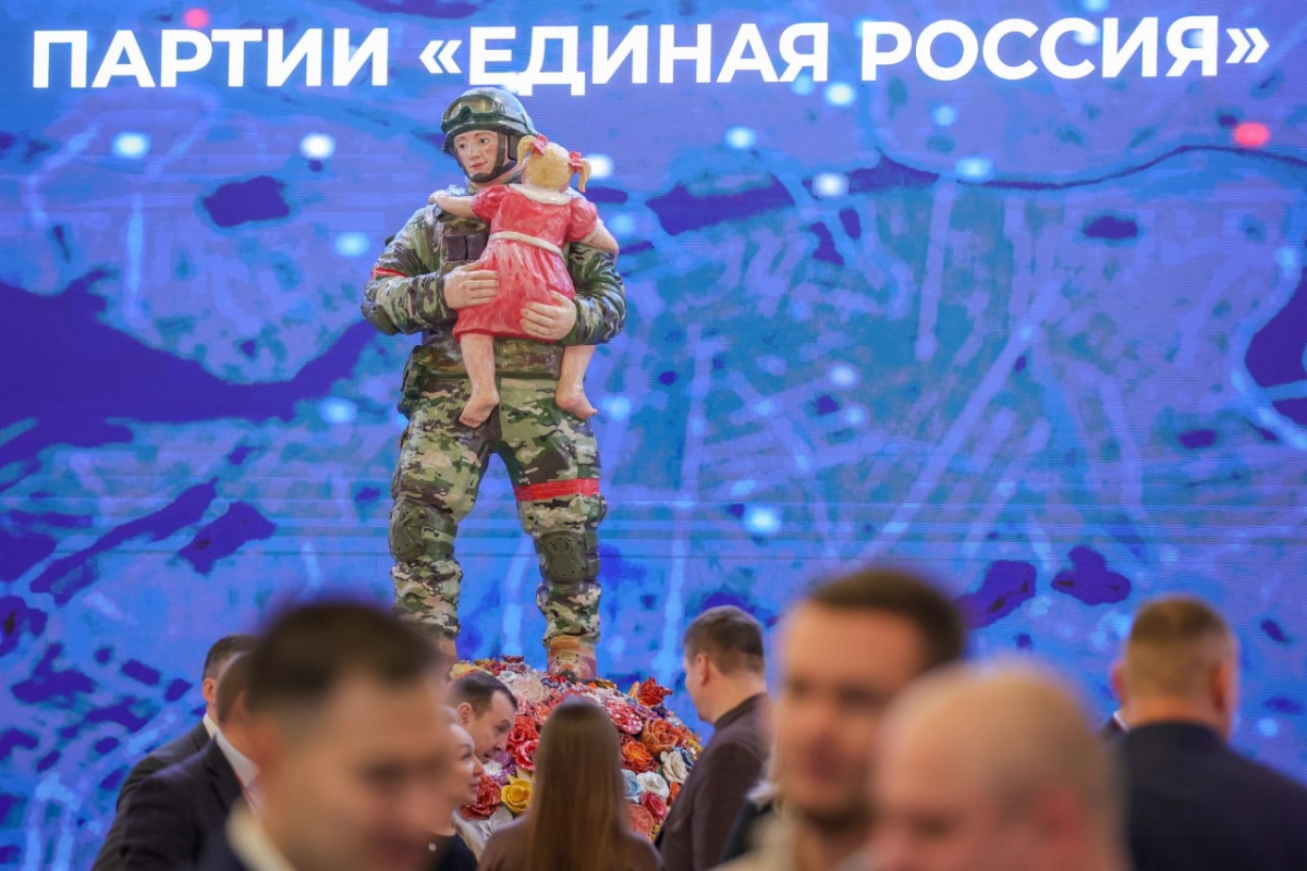 В Петербурге в центре «Россия – Моя история» презентовали скульптуру «Защитник Отечества» - tvspb.ru