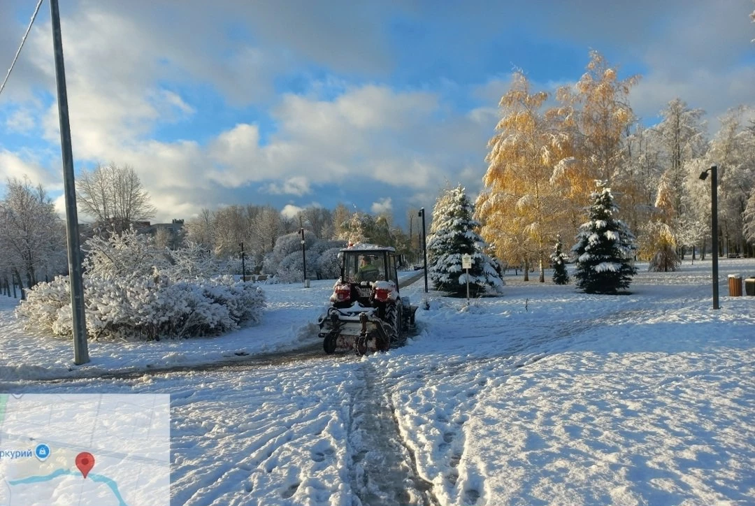 «Зимний режим» активирован: в Петербурге сады, скверы и дороги чистят от снега - tvspb.ru