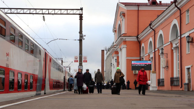 Между Брянском и Петербургом запустили первый двухэтажный поезд