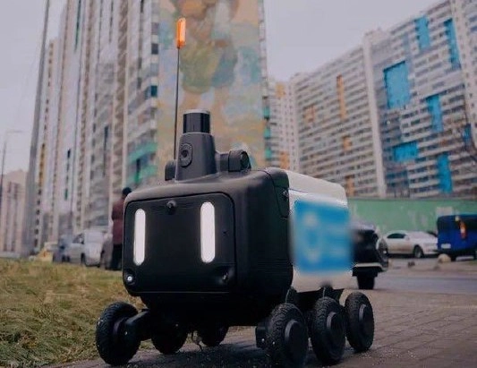 На улицах Приморского района появились роботы-доставщики - tvspb.ru