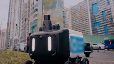 На улицах Приморского района появились роботы-доставщики