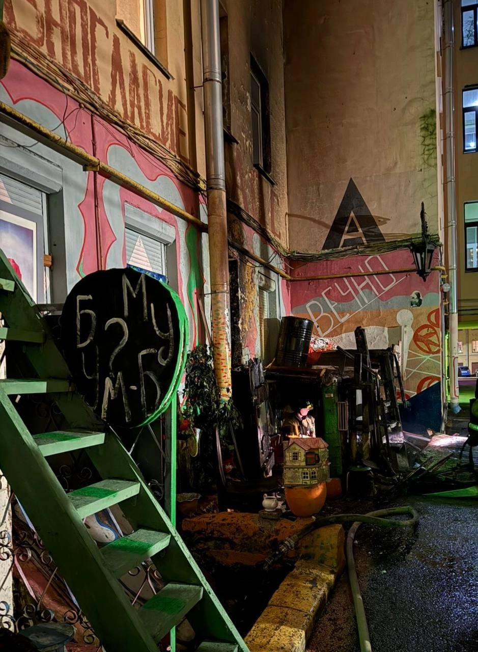 В Петербурге возбудили уголовное дело после пожара в мастерской Нельсона Искандаряна - tvspb.ru