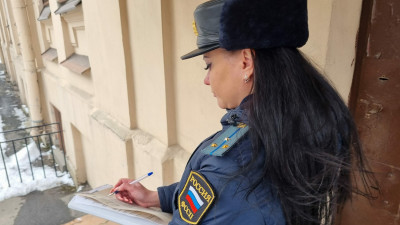 Один потоп и арест 13 машин: петербуржец получил 1,5 млн рублей с коммунальщиков за залив квартиры