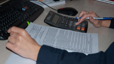 Петербурженка добилась компенсации за травму, полученную в автобусе