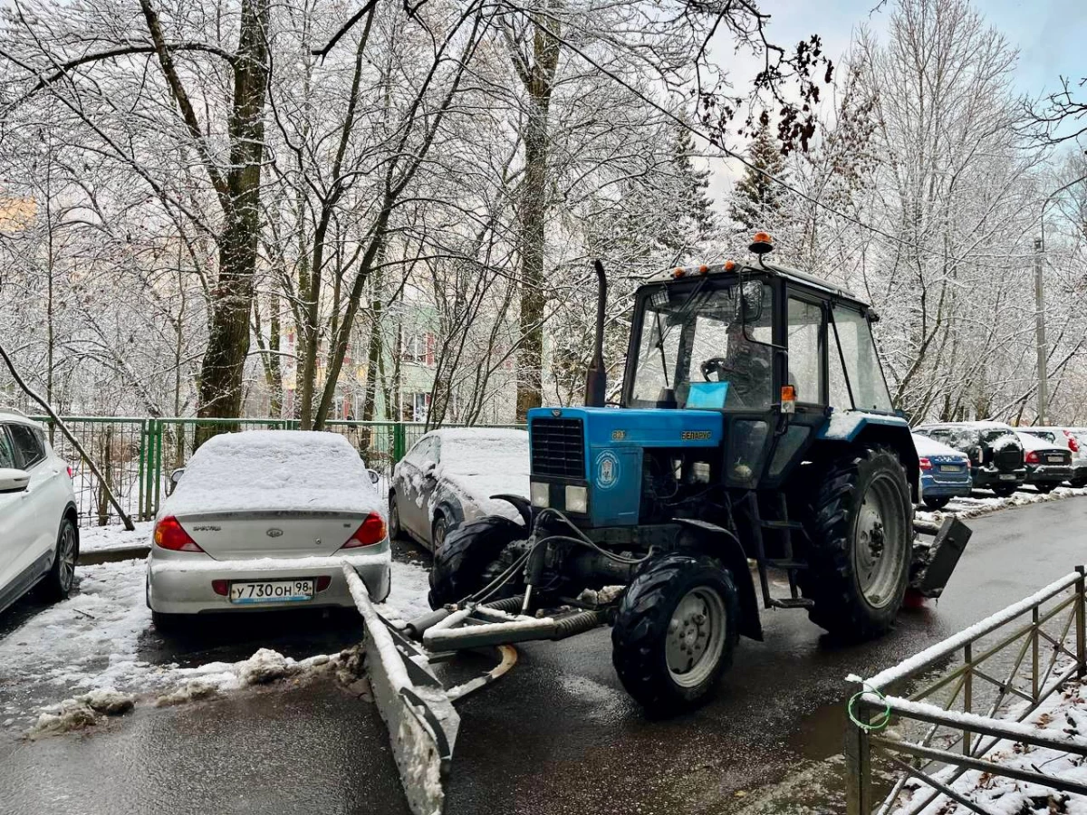 Евгений Разумишкин: Городские службы круглосуточно следят за состоянием улично-дорожной сети - tvspb.ru