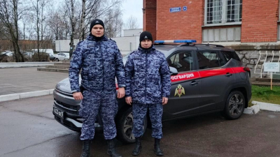 Росгвардейцы спасли 66-летнего мужчину, который мог замерзнуть в лесополосе Выборга