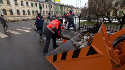 Город против циклона: как Петербург встретил первый снег