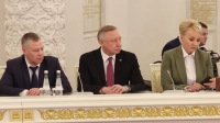 Александр Беглов: В 2025 году Петербург обеспечит 100 детских садов и 144 школы города средствами для раннего обучения естественным наукам