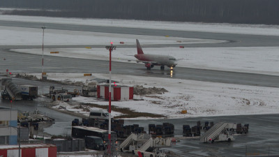 В аэропорту Пулково обе взлётно-посадочные полосы принимают и отправляют рейсы