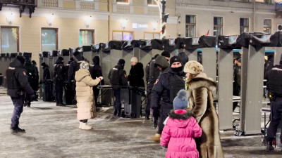 Почти 3 тысячи полицейских выйдут на дежурство в новогоднюю ночь