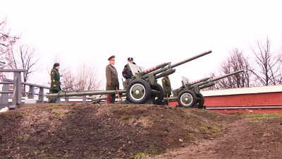 Полуденный выстрел в Петербурге прозвучал в честь Дня Героев Отечества