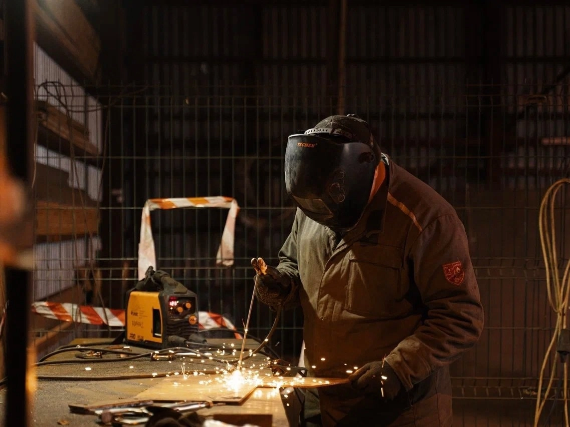 Специалисты ремонтных зон Петербурга готовят технику к зимним нагрузкам - tvspb.ru