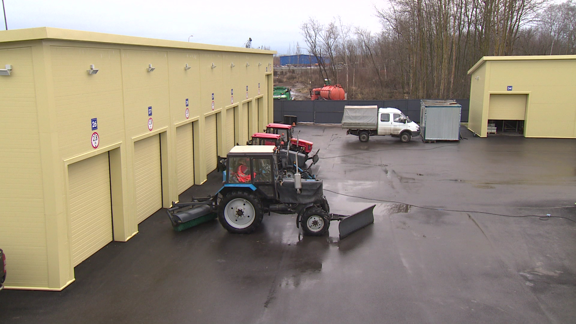 Готовность Кронштадта к зиме. База механизации