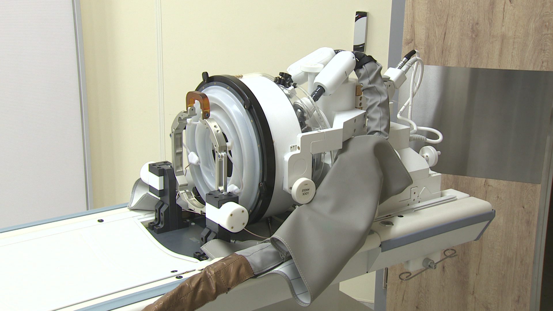 Первый на Северо-Западе аппарат фокусированного ультразвука в городской больнице №40